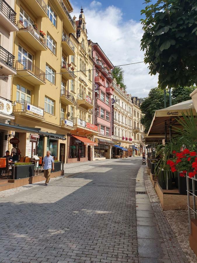 Madonna Apartments Karlovy Vary Exterior foto